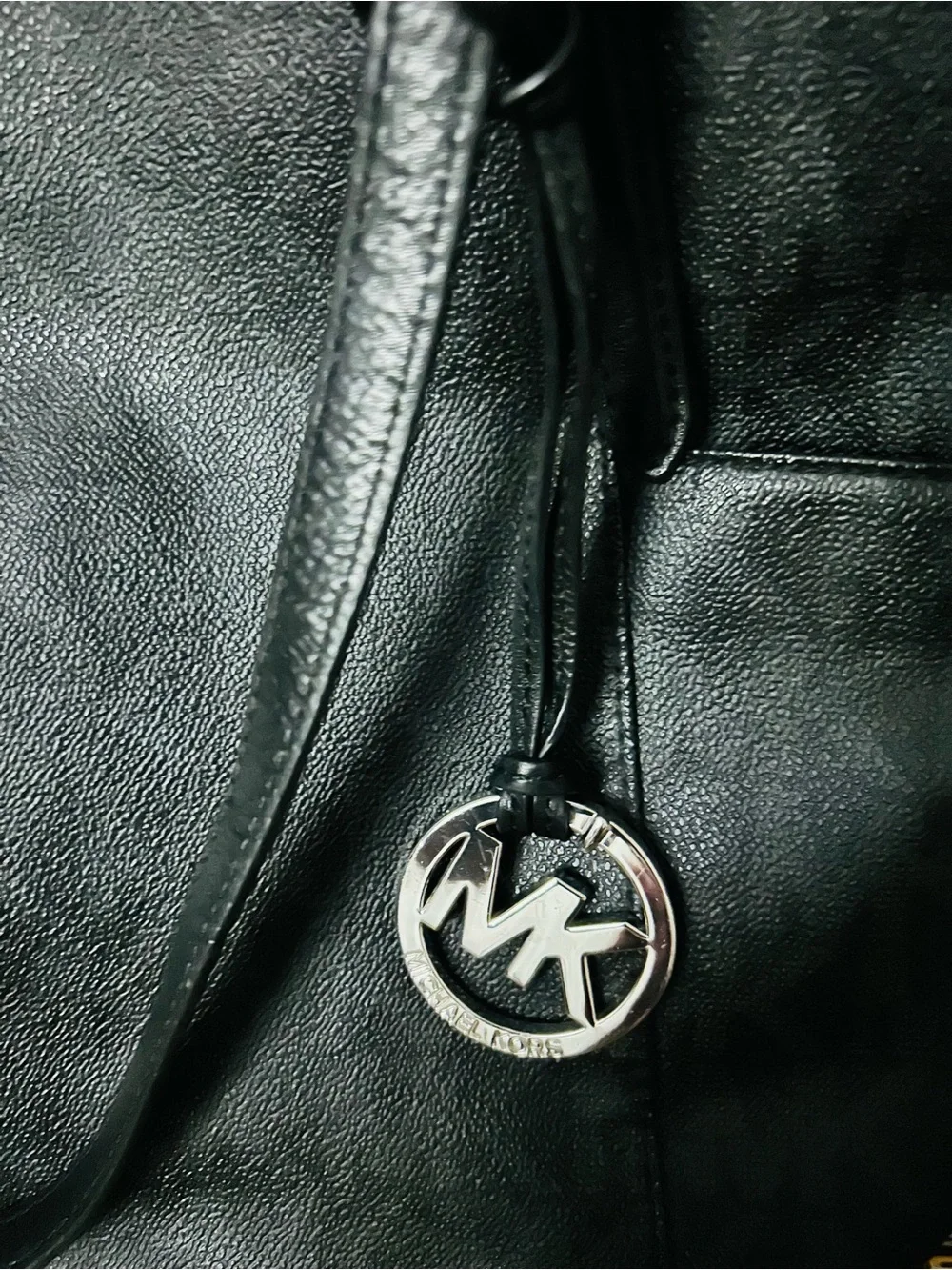 Michael Kors Jet Set Black Signature Tote W/Silver Hardware - Picture 2 of 7